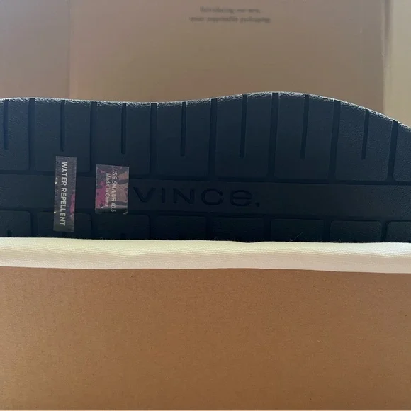 Vince Bellingham Black Shearling Boot - Picture 6 of 8